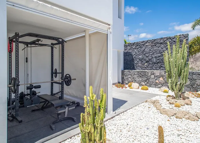 Вілла Rocavista - With Heated Rooftop Pool And Amazing Ocean View *