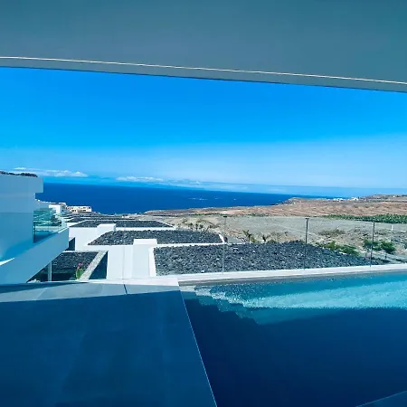 Rocavista - With Heated Rooftop Pool And Amazing Ocean View * 아데제